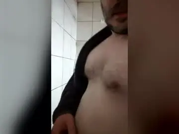 Chaturbate Watch Live Sex Cams of under_the_desk40