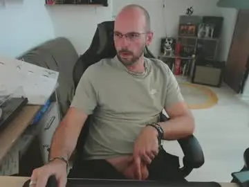 Chaturbate Live Sex of mikmik91