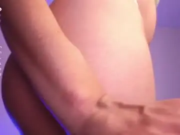 Chaturbate Live Sex Cam of jade_paris