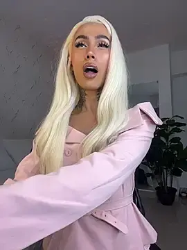 Stripchat Free Live Porn of miss_tatiana_