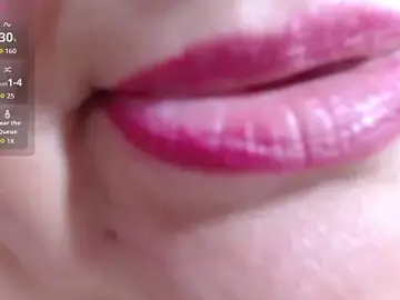 Stripchat Live Sex Cam of Kerly_Doll