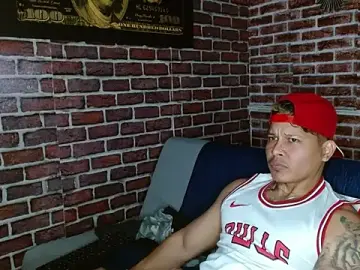 Stripchat Nude Webcam of jordan_bigcock_
