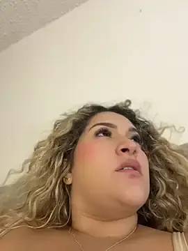 Stripchat Live Sex Cam of Sara_smiiith211