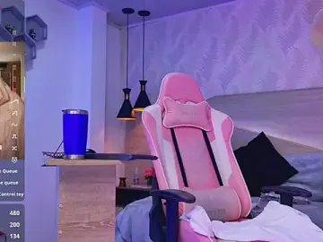 Stripchat Watch Live Sex Cams of kylliefox_