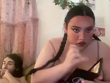 Stripchat Live Sex Cam of JenniferRobbie