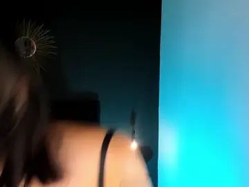 Stripchat Sex Cam of Rylle18_
