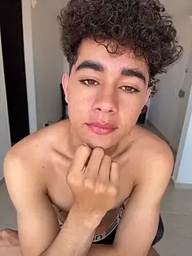 Stripchat Adult Webcam of DavidfullOFlove