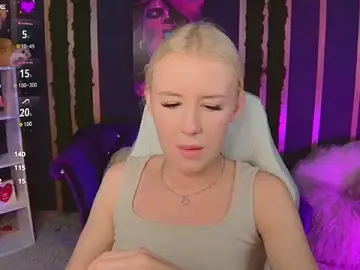 Stripchat Sex Cam of Selenatrend