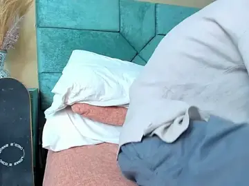 Stripchat Live Sex Cam of NoaahTylor
