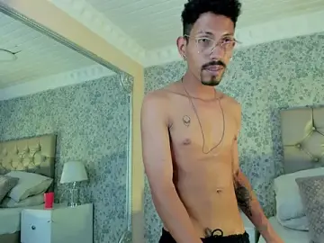 Stripchat Sex Chat of NoaahTylor