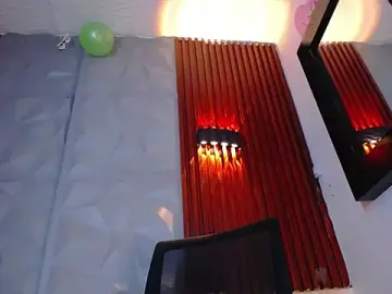 Stripchat Watch Live Sex Cams of Sara_Harris7