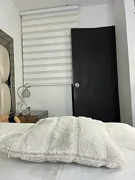 Stripchat Nude Webcam of ALISSON_FOXXX1