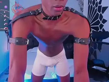 Stripchat Sex Cam of JacksonMuller_