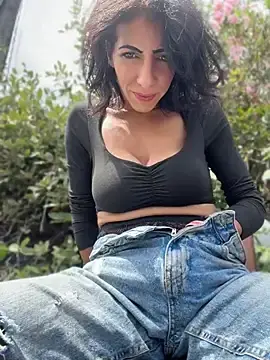 Stripchat Live Porn of Yasmiinee