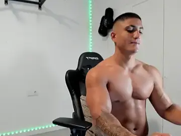 Stripchat Free Porn Cam of dan01_