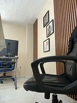 Stripchat Free Porn Cam of Kay_LustyWife