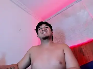 Stripchat Free Porn Cam of juanmechanic_
