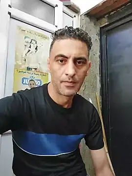 Stripchat Sex Cam of Mahdidido45