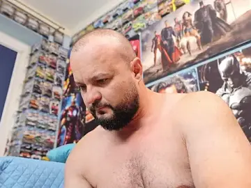 Stripchat Free Porn Cam of Muscle_Bear