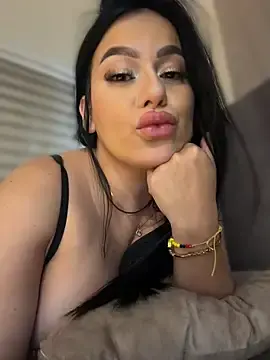 Stripchat Live Sex of Miah_gomez_