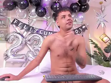 Stripchat Free Porn Cam of Clarentz