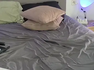 Stripchat Watch Live Sex Cams of Kiralimme_