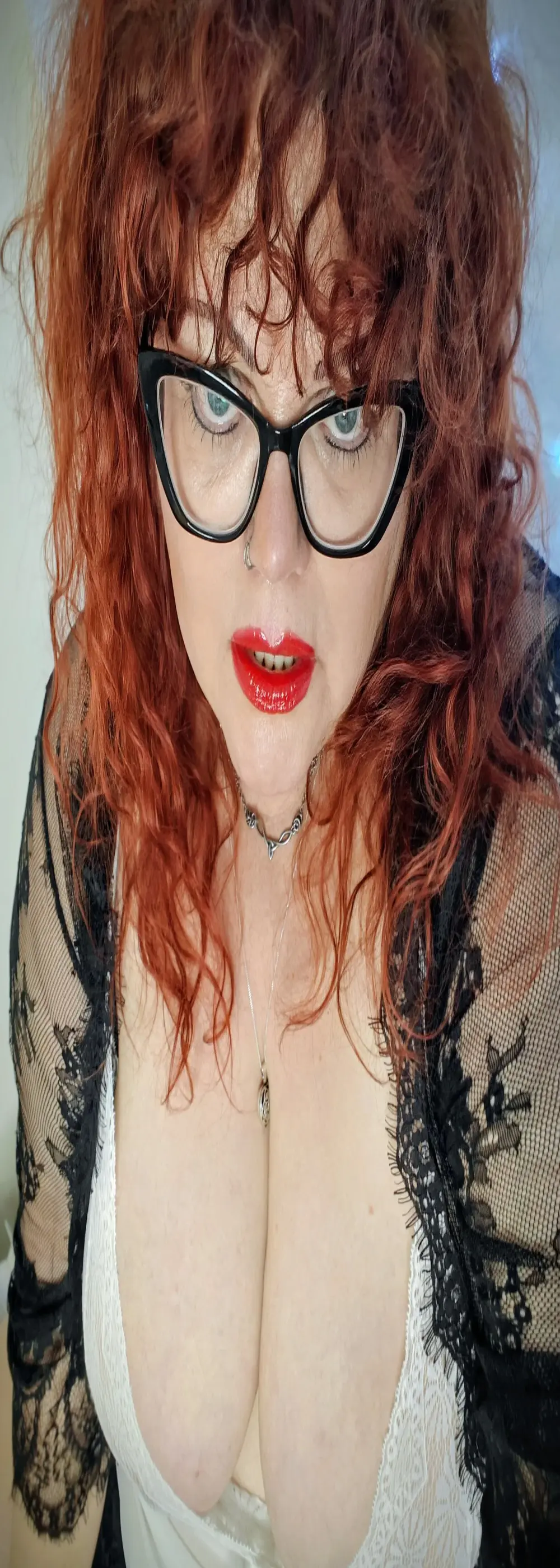 LadyCrimsonVoluptas