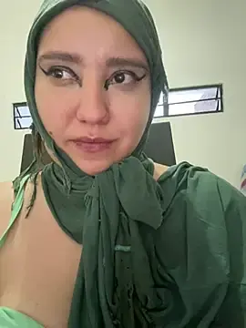 Stripchat Free Porn Cam of hannahayat