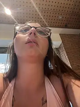 Stripchat Sex Cam of aria_rousse3