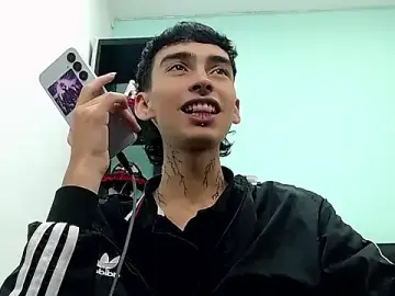 Stripchat Live Porn of ttimy_x_boy