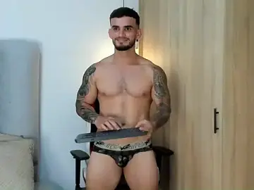 Stripchat Nude Webcam of Ricardogo19