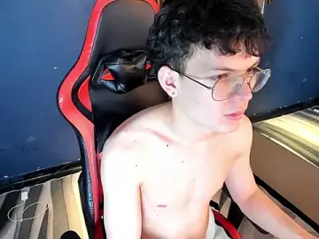 Stripchat Best live sex cam show of AngeloBocellii