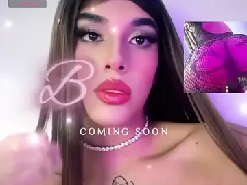 Stripchat Free Live Porn of Ari_Miaxx