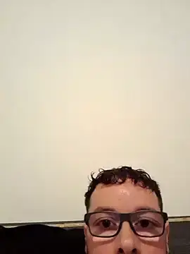 Stripchat Free Porn Cam of Cedric2209bzh