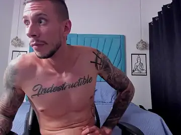 Stripchat Live Sex Cam of J_king__