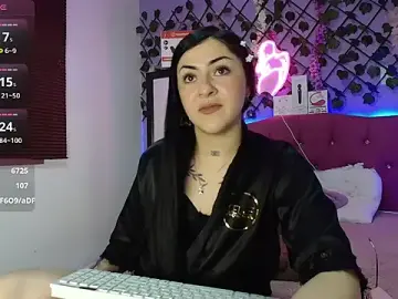 Stripchat Free Porn Cam of Emmie_Hot
