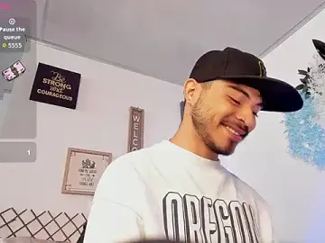 Stripchat Free Porn Cam of Bastian_MCcormick