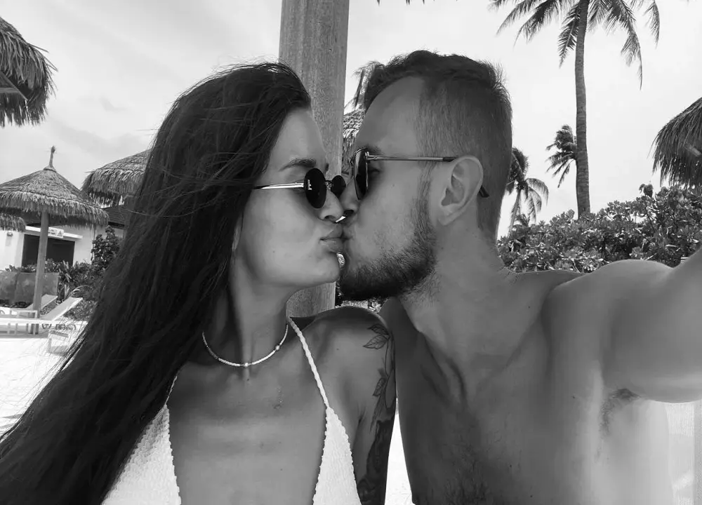 Petal_Couple