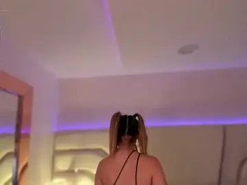 Stripchat Free Porn Cam of Violeta-Marquez
