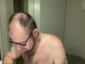 Stripchat Live Sex Cam of FABIOGLASSES