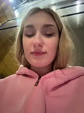 Stripchat Sex Cam of Polly_Pop