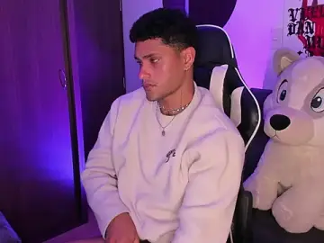 Stripchat Live Porn of Alessandro_Vanni