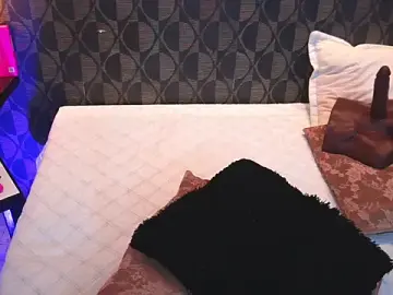 Stripchat Watch Live Sex Cams of SharomRoss