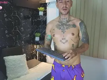 Stripchat Watch Live Sex Cams of MR_EITHAN