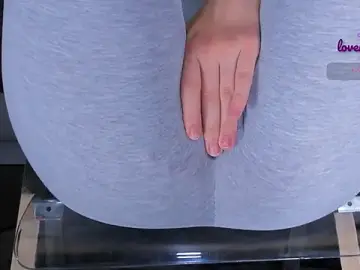 Stripchat Live Porn of Cameltoe_squirt_inPants