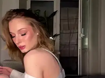 Stripchat Live Sex Cam of BestSweetyBB