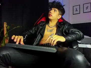 Stripchat Live Sex of LyleBennett_