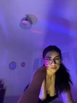 Stripchat Sex Cam of SweetHushviolet
