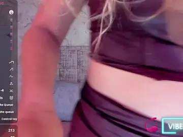 Stripchat Sex Cam of Luna18Pink