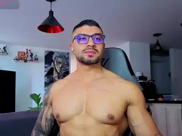 Stripchat Sex Chat of Michael_Diamond